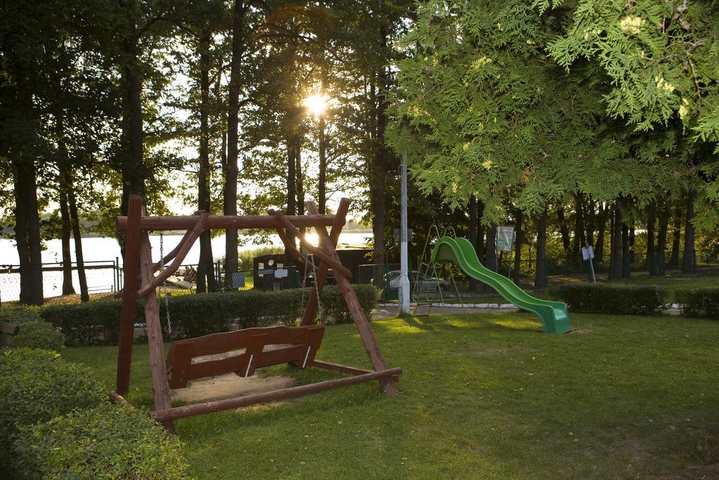 Osrodek Wypoczynkowy Dolomity Hotel Jedwabno Exterior foto